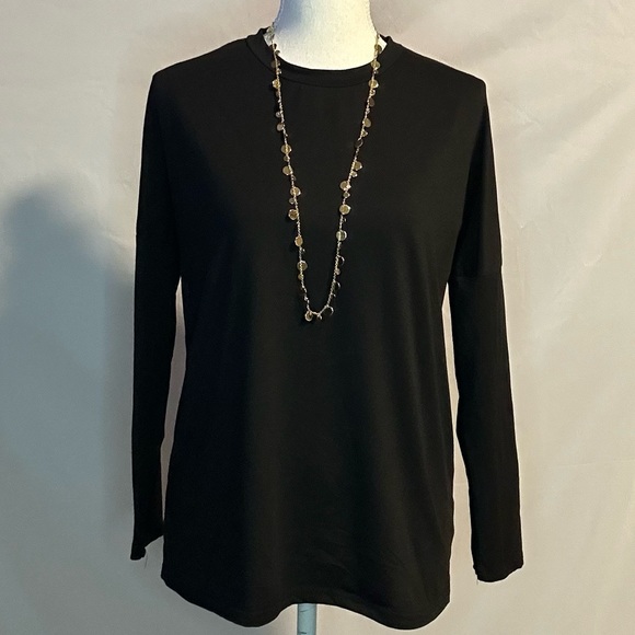 Tops/T-Shirts/Tanks👚 - 2 for $15 or 3 for $20 (Mix & Match) - Picture 1 of 7